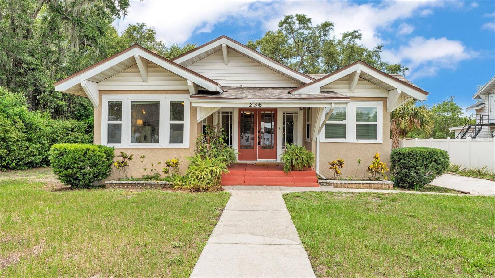 Lake Wales, FL 33853,236 E SEMINOLE AVE