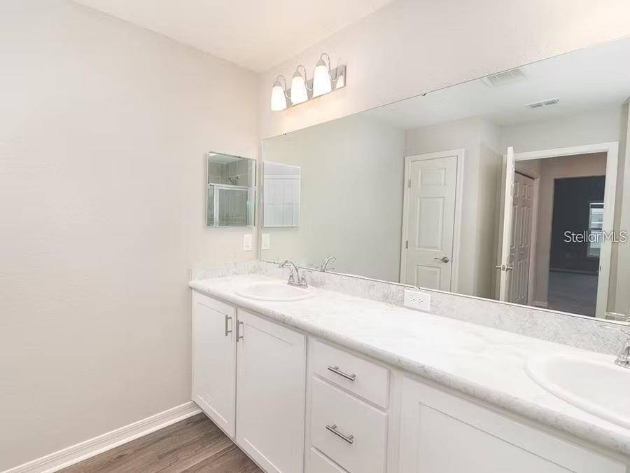 Palmetto, FL 34221,2572 58TH CIR E