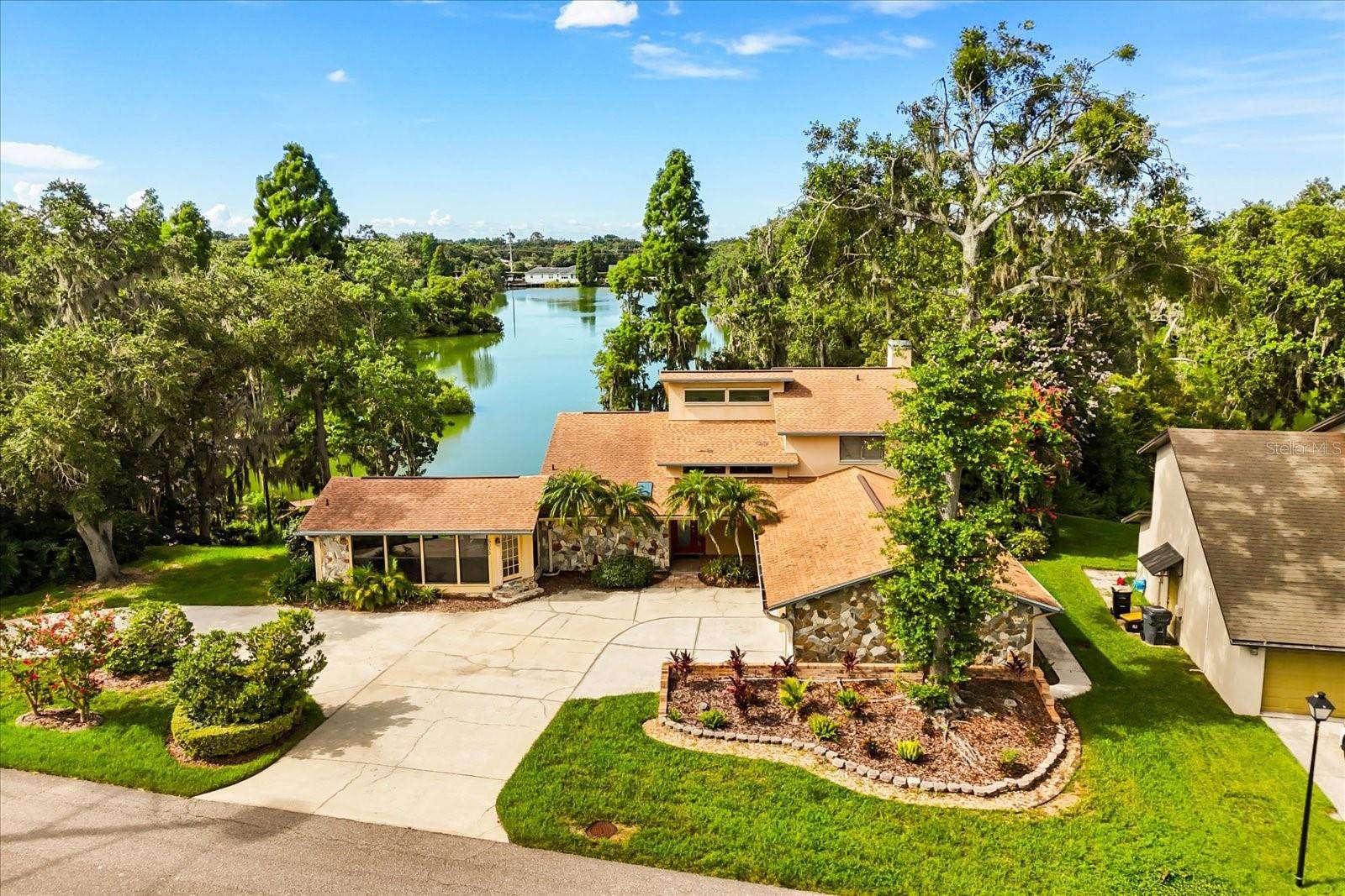 Lakeland, FL 33813,6033 MOUNTAIN LAKE DR