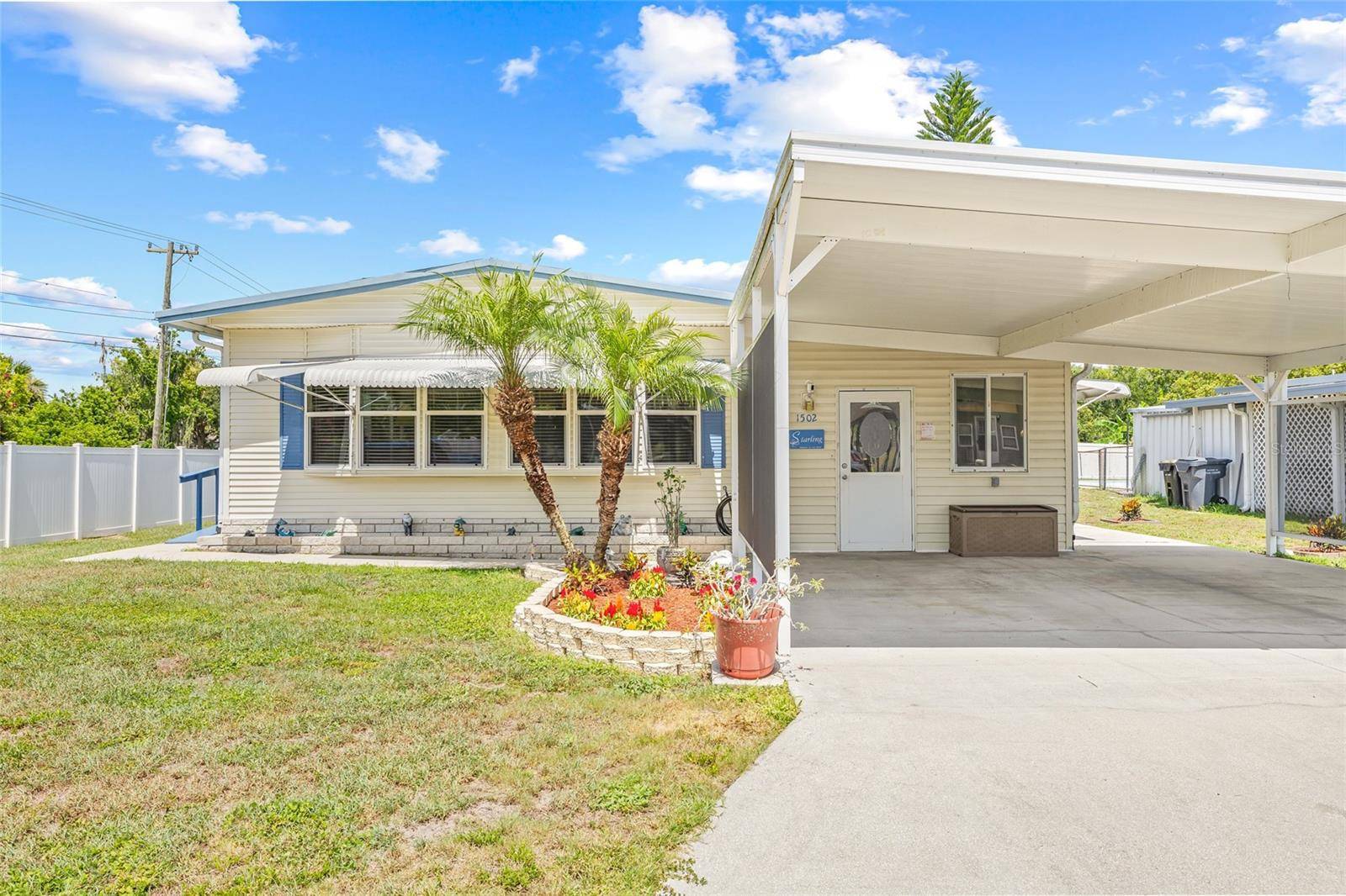 Lakeland, FL 33801,1502 BLUE LAKE DR