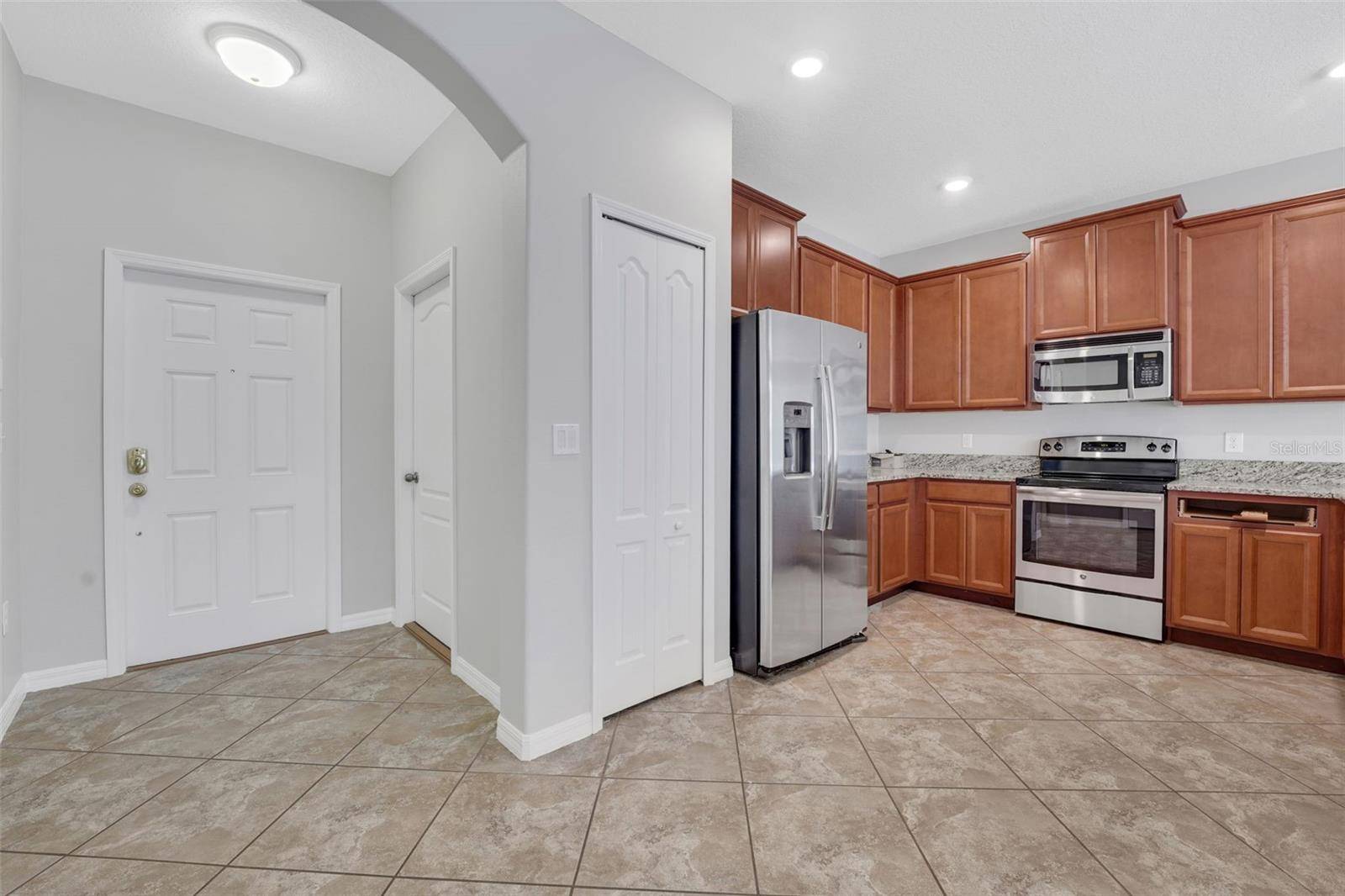 Lakeland, FL 33811,6477 SEDGEFORD DR