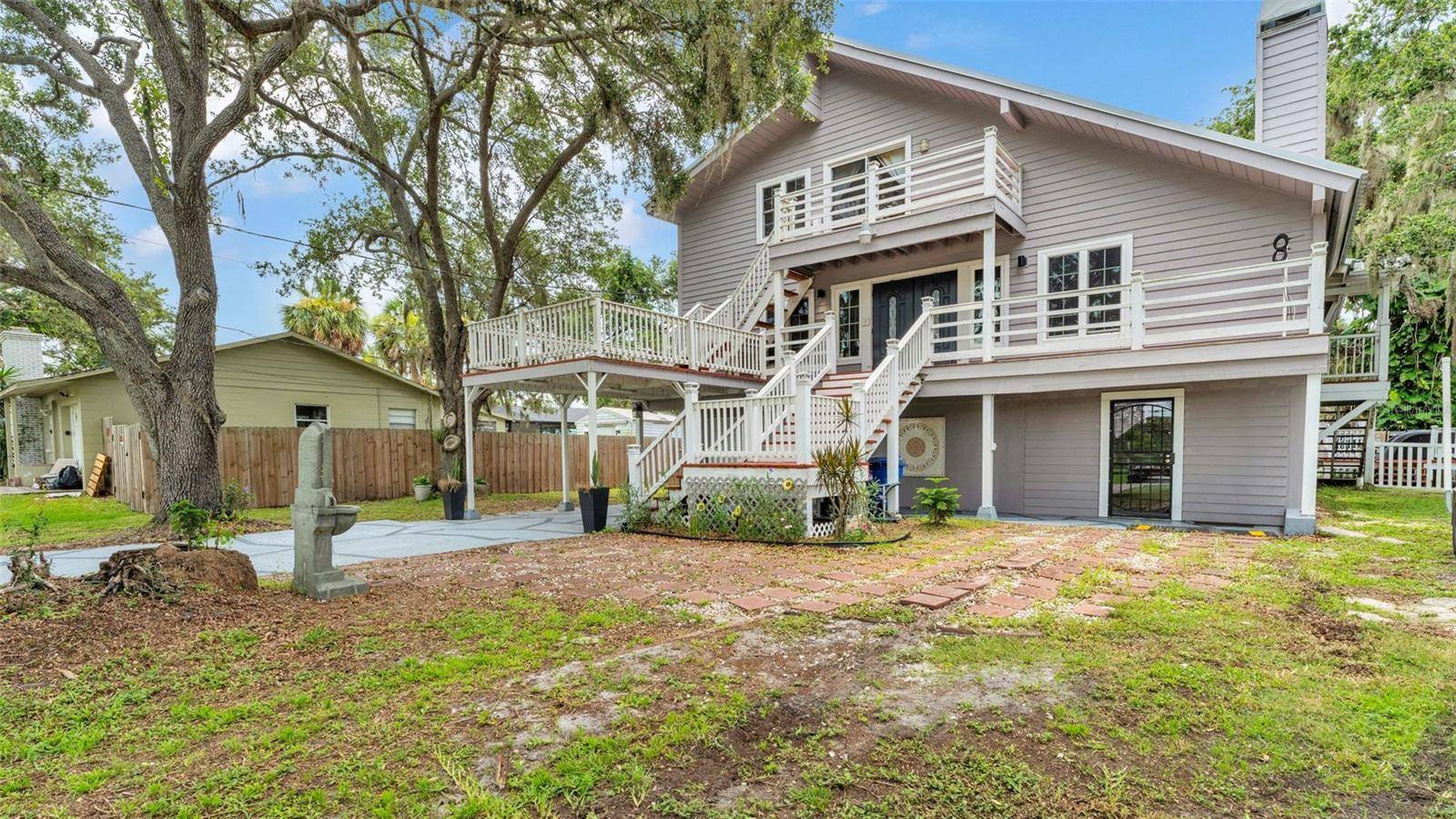 Gibsonton, FL 33534,9934 PENINSULAR DR