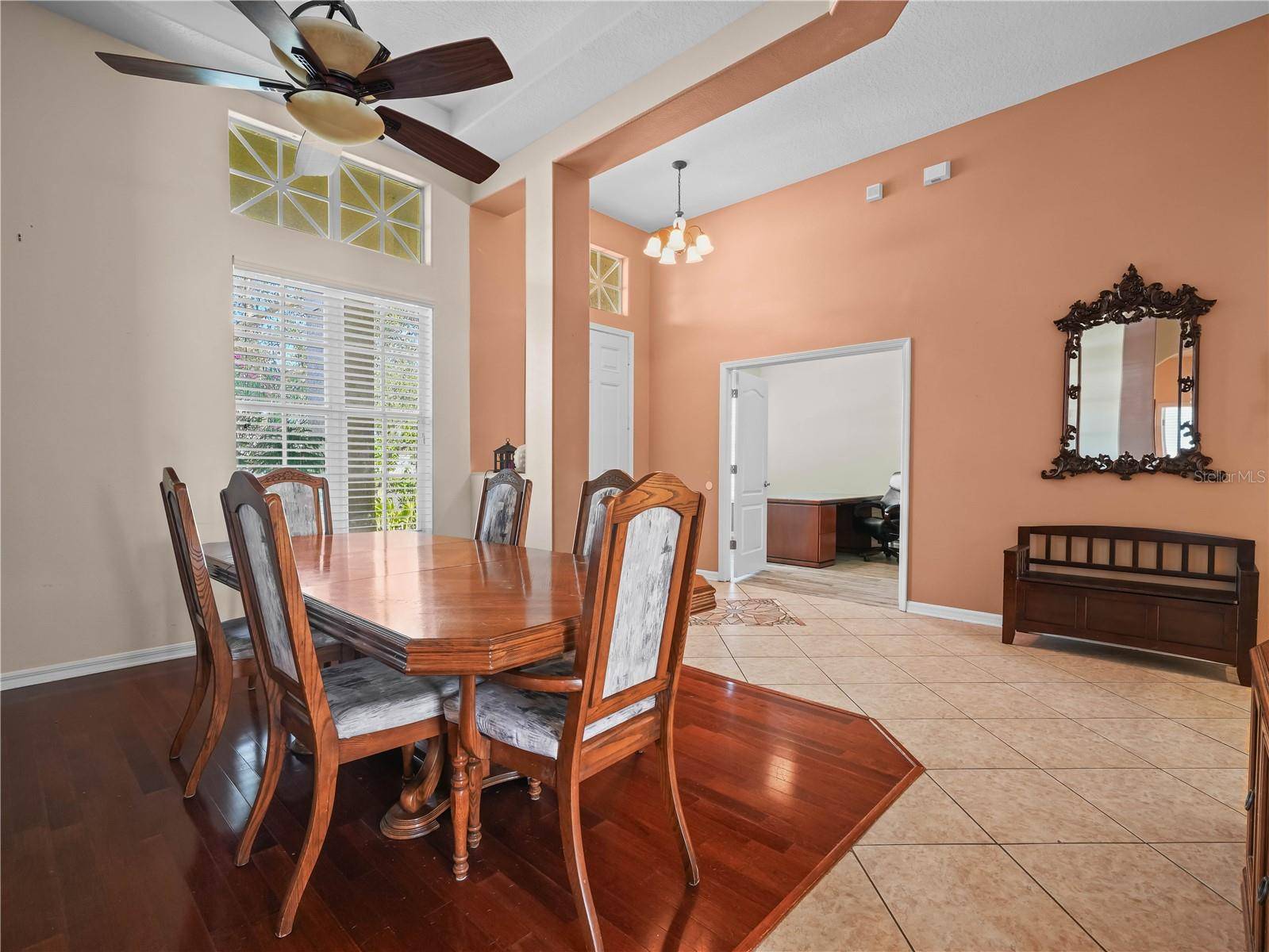 Valrico, FL 33594,205 BON VIE PL