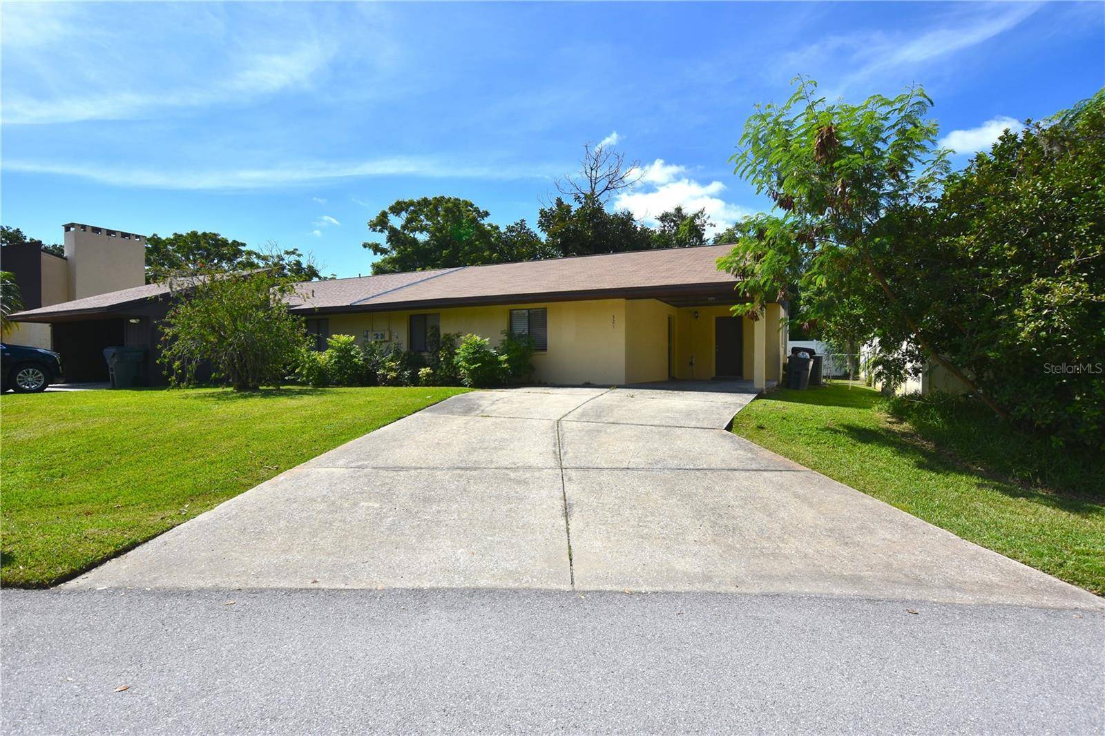 Lakeland, FL 33813,321 LAKE HARRIS DR