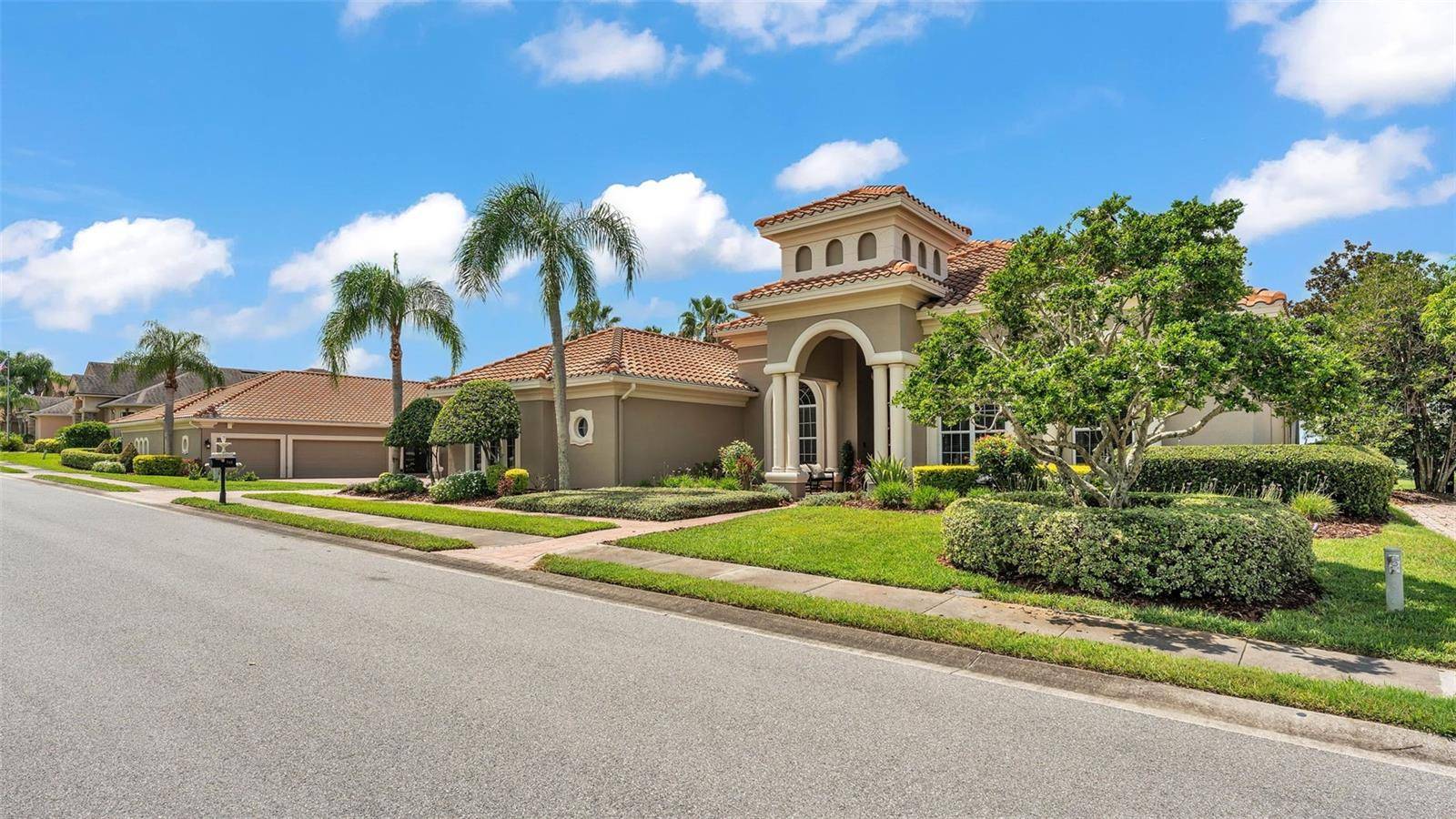 Lakeland, FL 33813,745 WHISPER WOODS DR