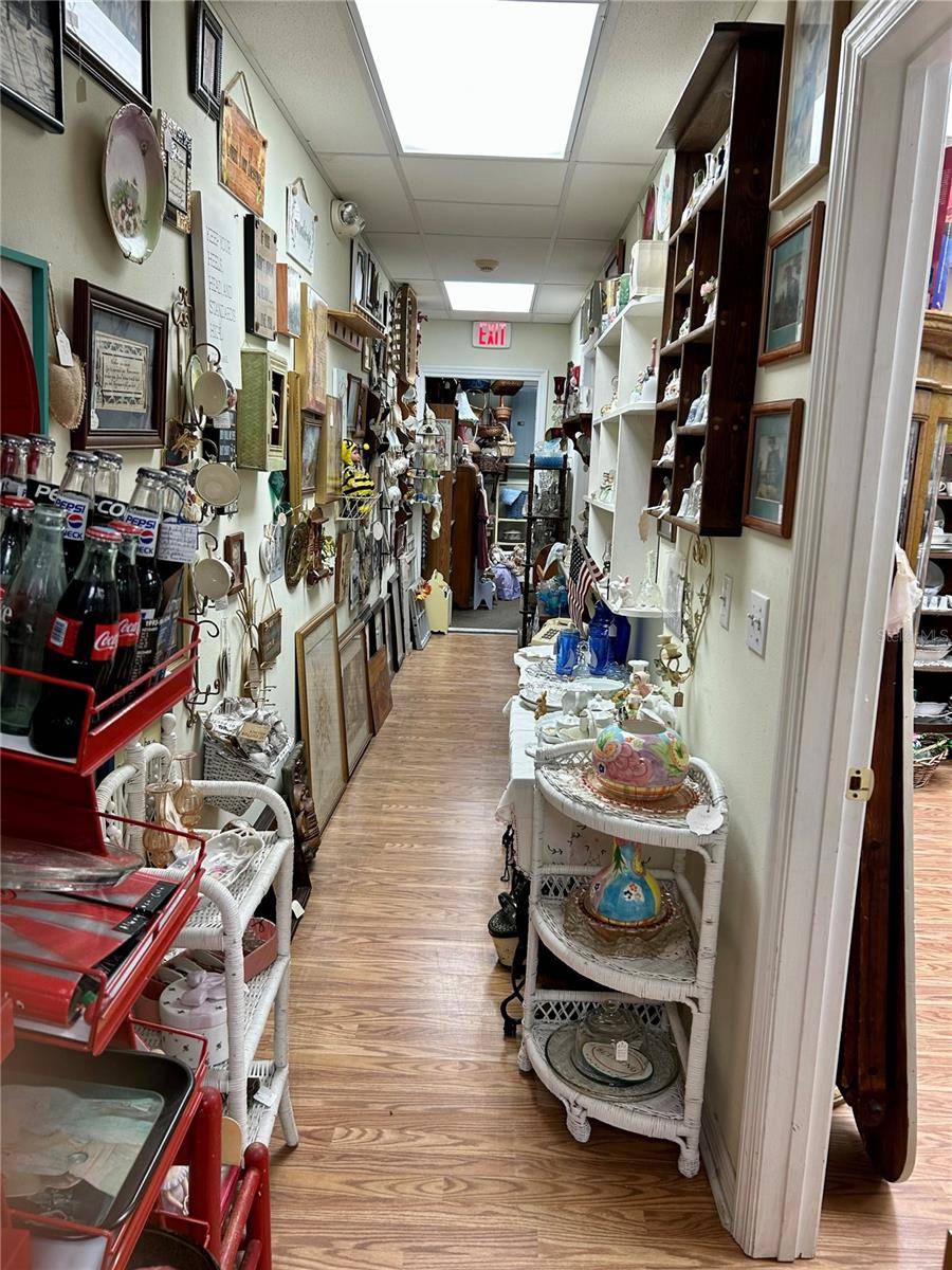 Wauchula, FL 33873,208 W MAIN ST