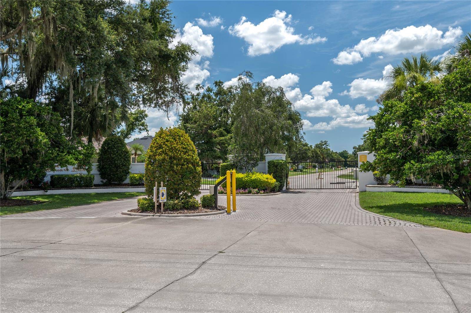 Bartow, FL 33830,825 SQUARE LAKE DR