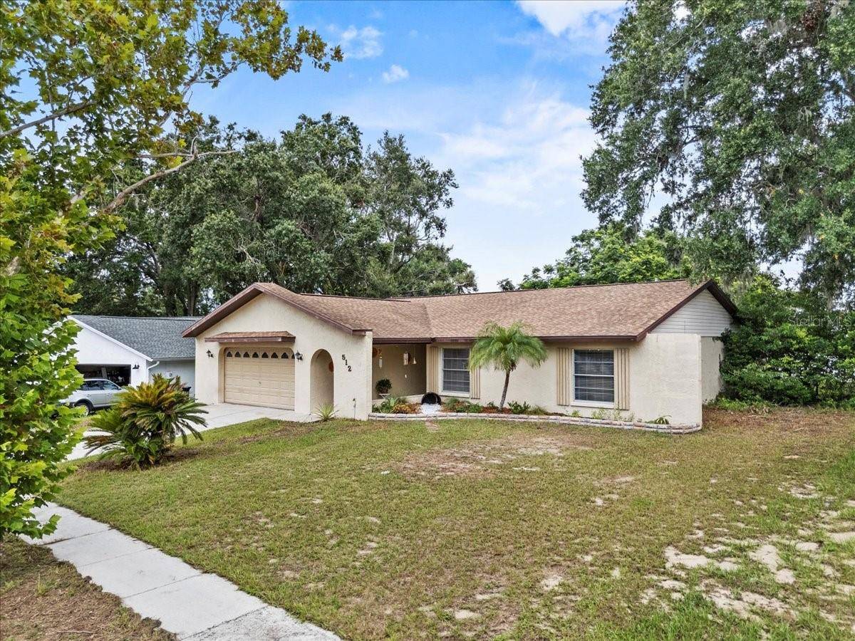Brandon, FL 33510,512 HILLDALE RD