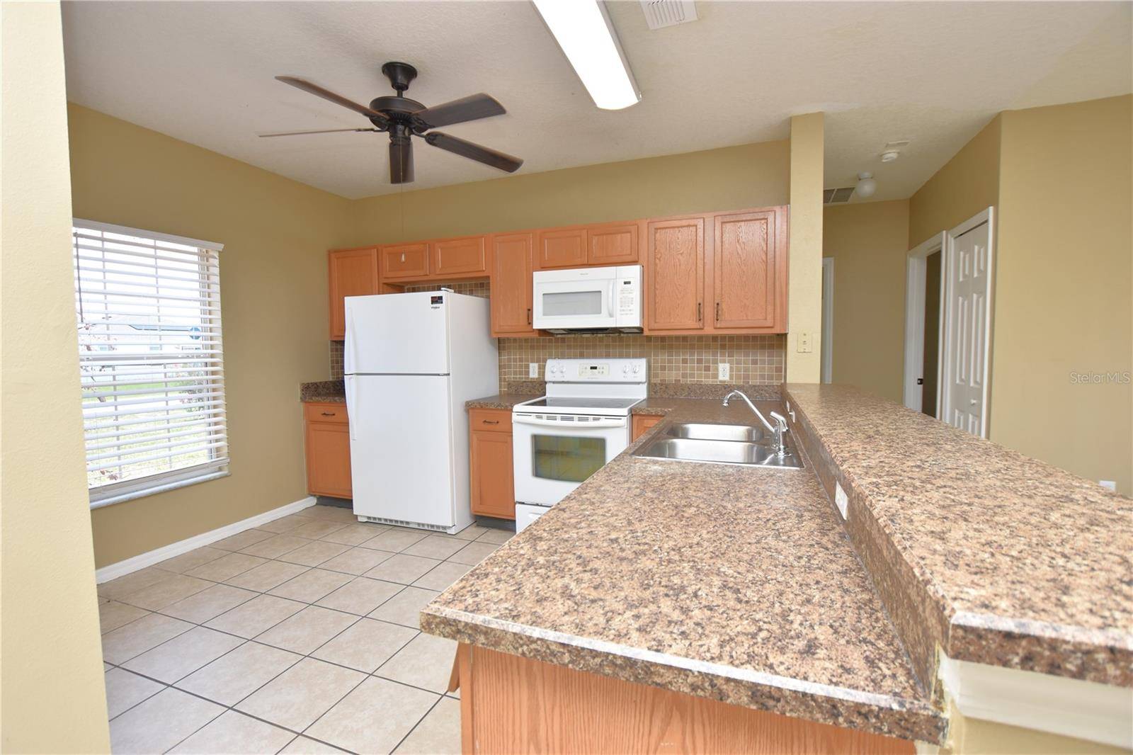 Kissimmee, FL 34759,982 CUMBERLAND DR