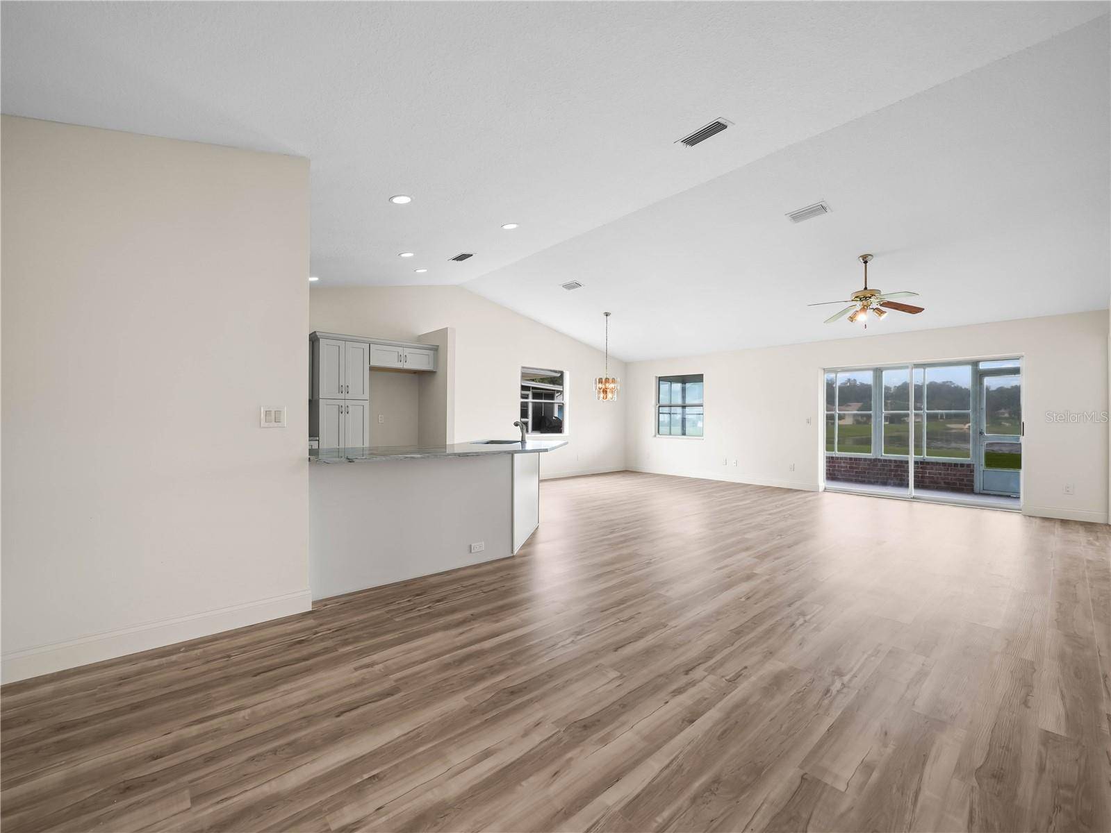 Lakeland, FL 33810,6341 SILVER LAKES DR W