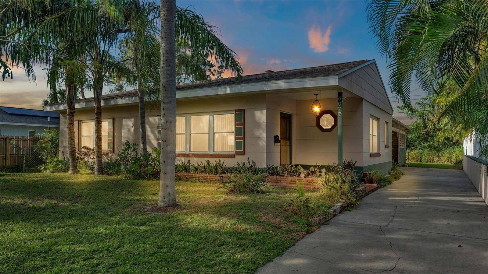 St Petersburg, FL 33710,6077 8TH AVE N