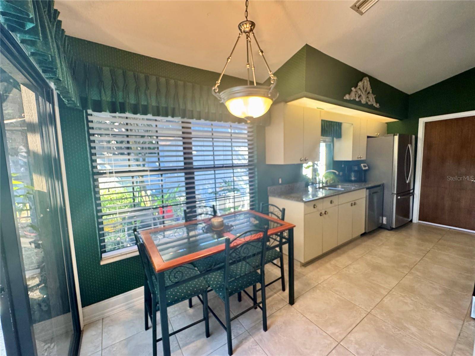 Plant City, FL 33563,1406 WALDEN OAKS PL