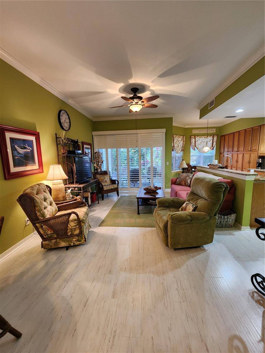 Venice, FL 34292,400 RAVINIA CIR #400
