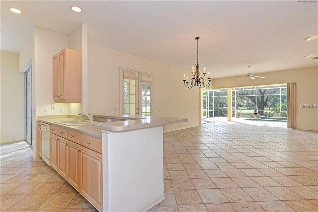 Venice, FL 34292,384 CEDARBROOK CT