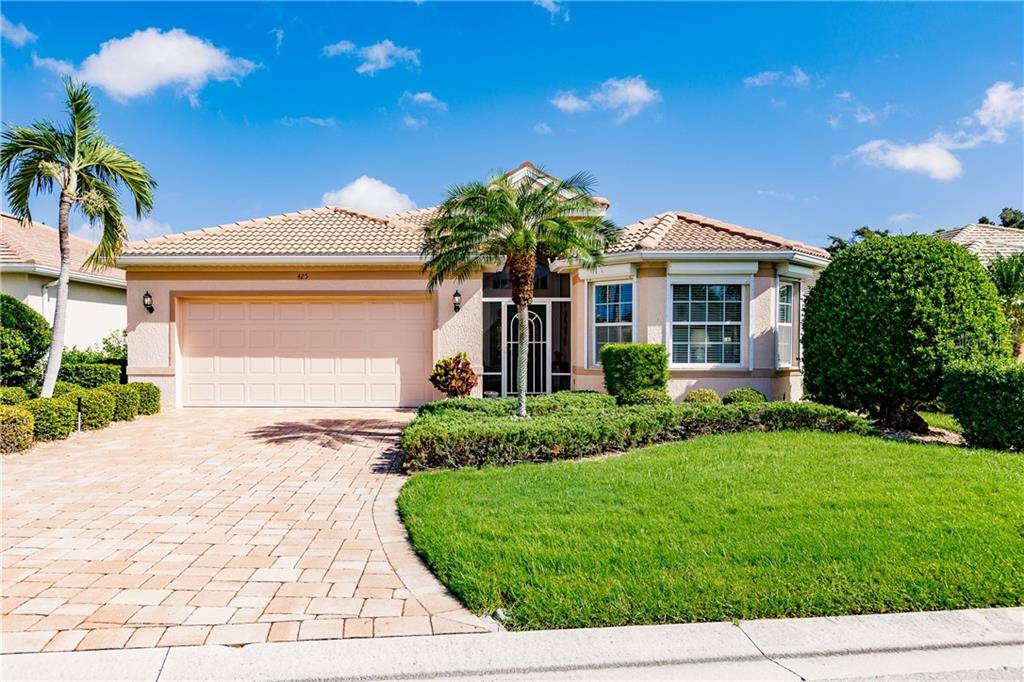 Venice, FL 34285,425 PINEWOOD LAKE DR