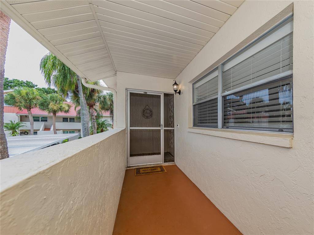 Venice, FL 34292,760 VILLAGE CIR #211