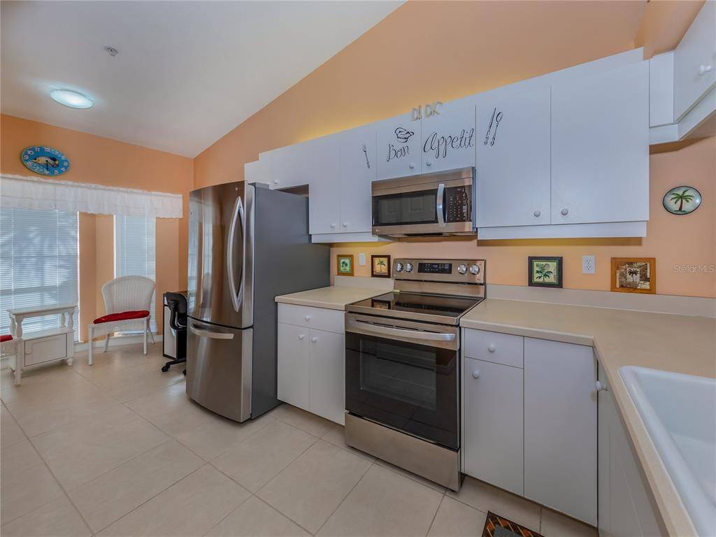 Venice, FL 34292,868 SARANAC LAKE DR #205