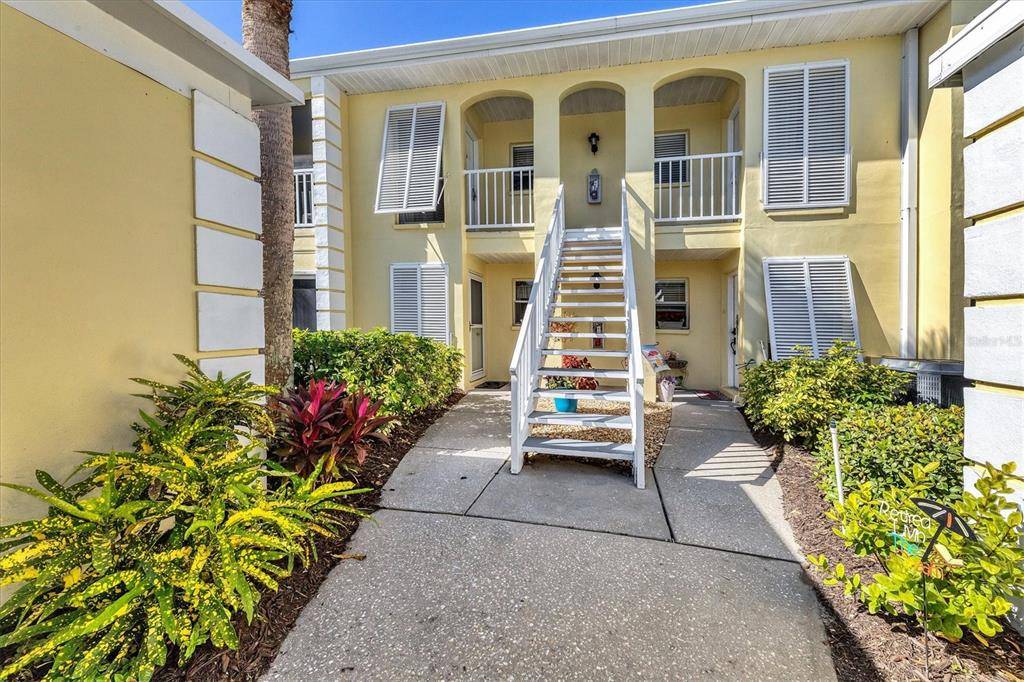 Venice, FL 34293,400 CERROMAR CIR N #200