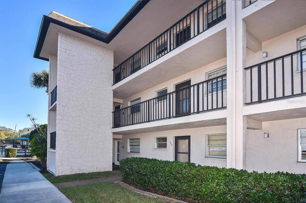 Venice, FL 34292,102 CAPRI ISLES BLVD #110