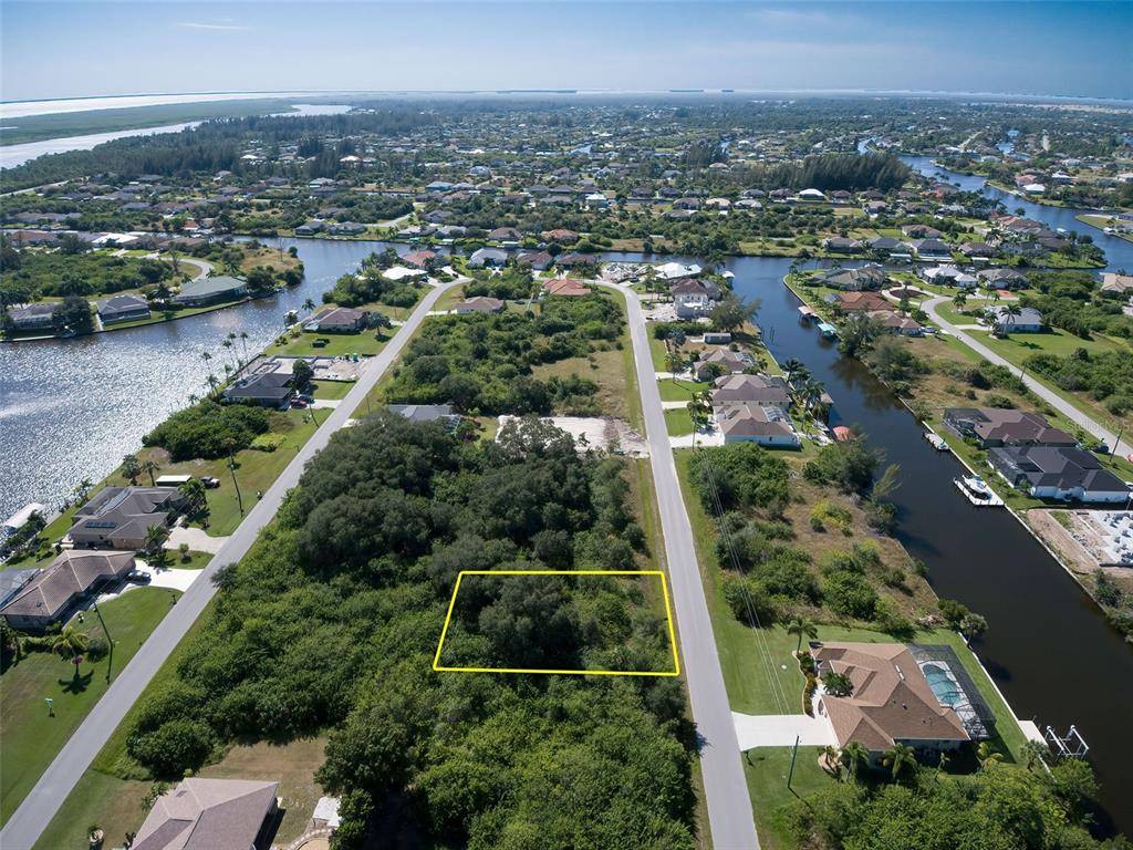 Port Charlotte, FL 33981,8149 BURWELL CIR