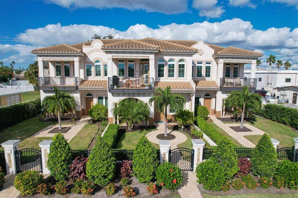 Venice, FL 34285,208 MILAN AVE W #208