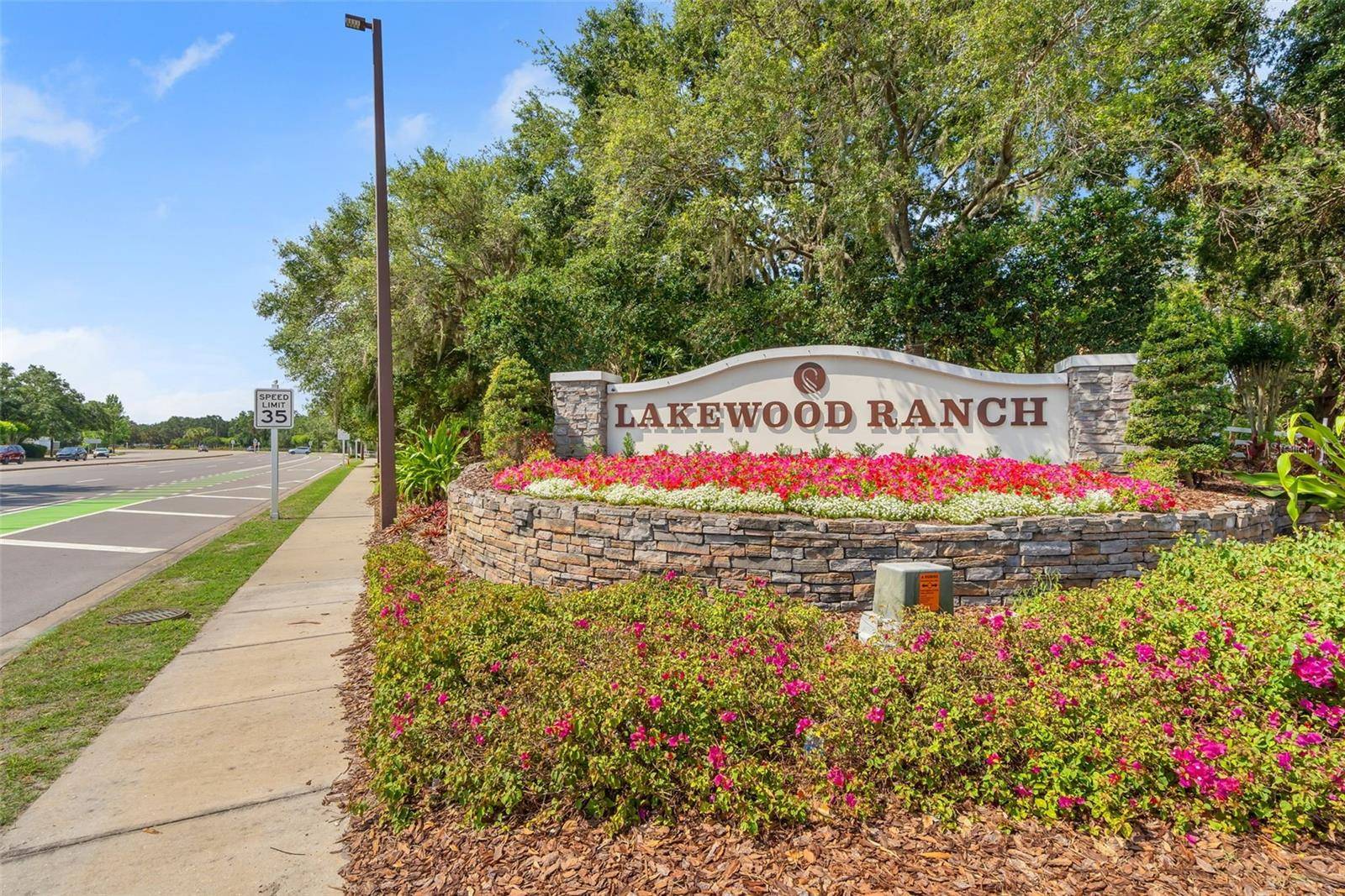 Lakewood Ranch, FL 34202,6315 ROSEFINCH CT #201