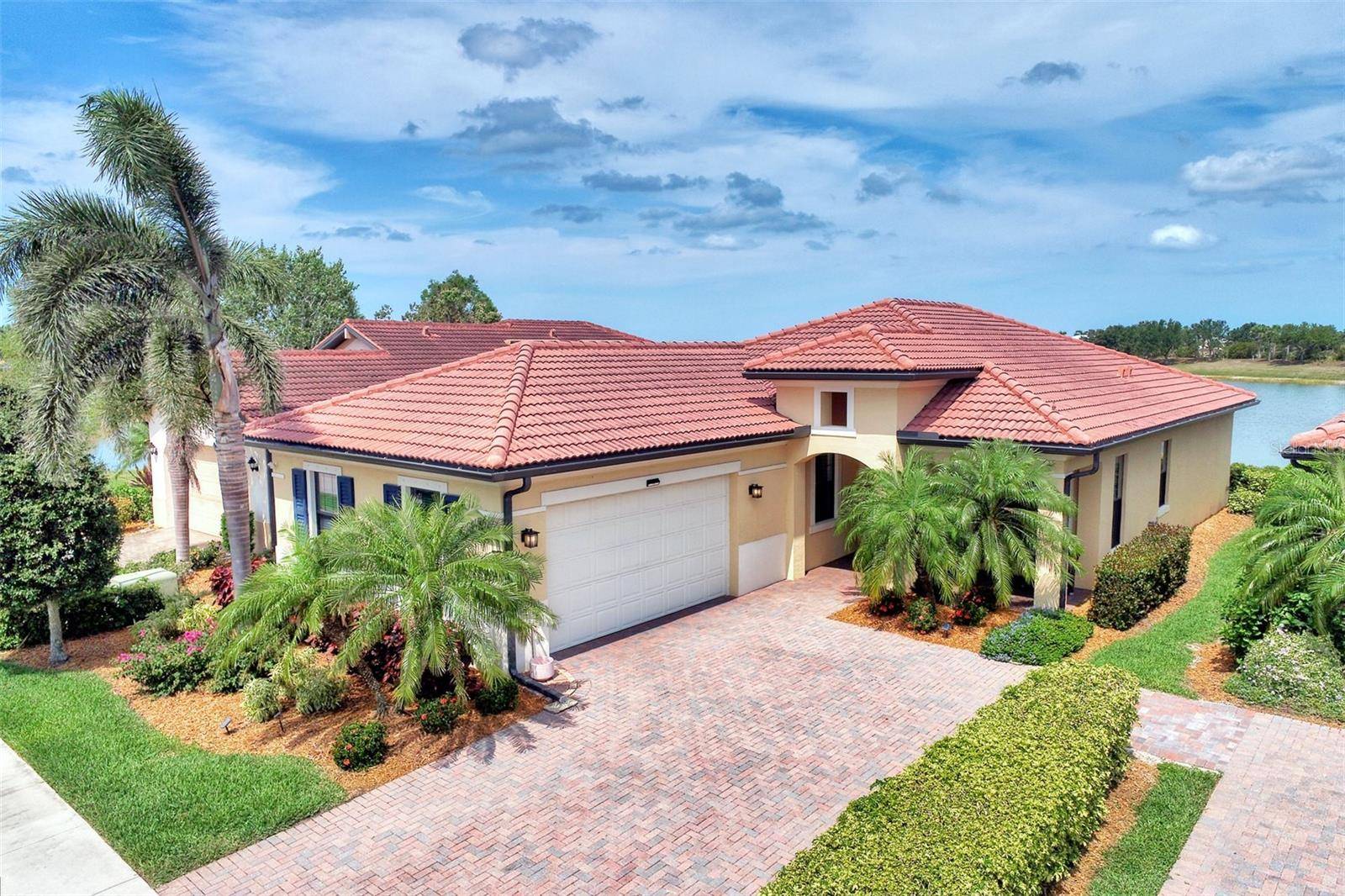 Venice, FL 34293,23215 COPPERLEAF DR