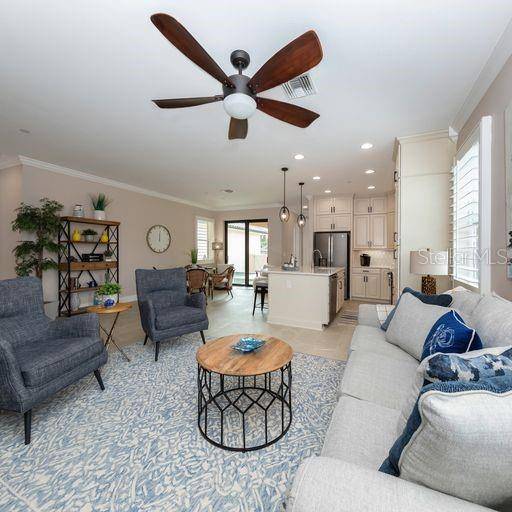 Venice, FL 34285,938 E VENICE AVE