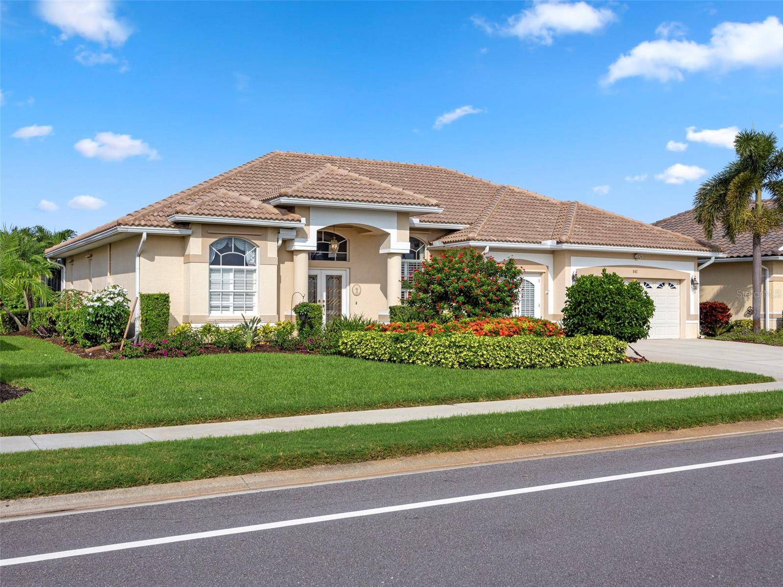 Venice, FL 34293,542 LAKE OF THE WOODS DR