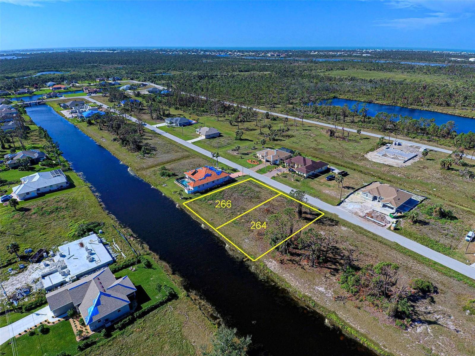 Rotonda West, FL 33947,264 W PINE VALLEY LN