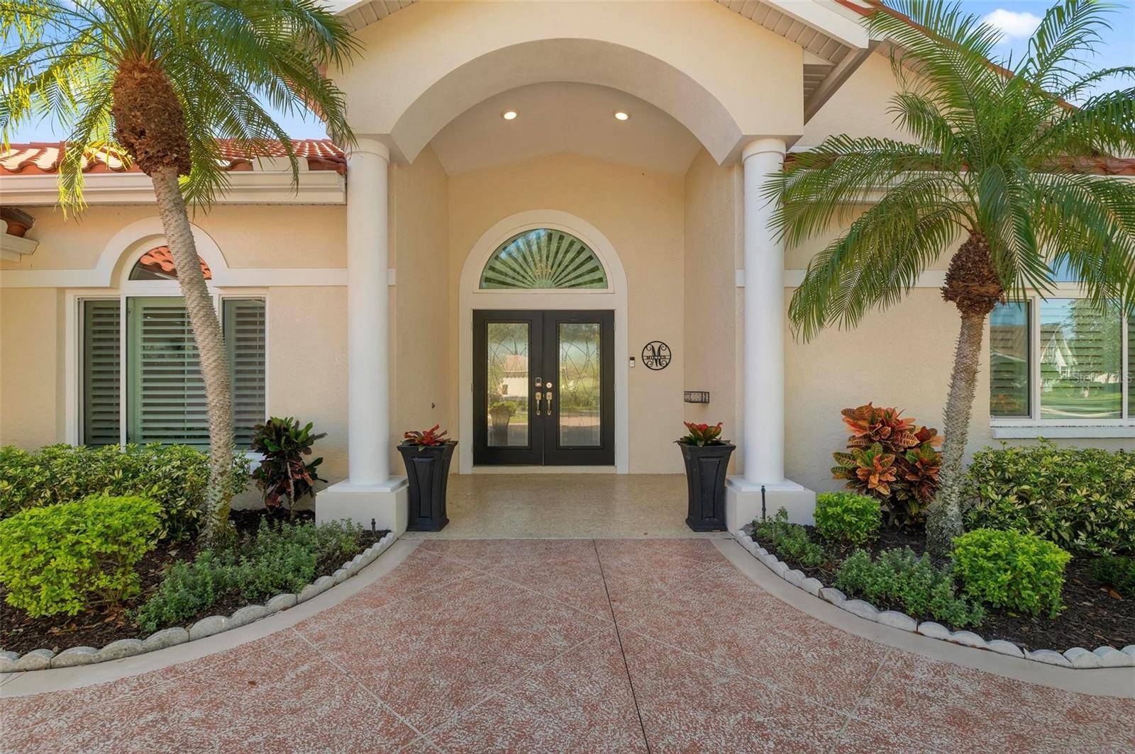 Venice, FL 34292,784 BRIDLE OAKS DR