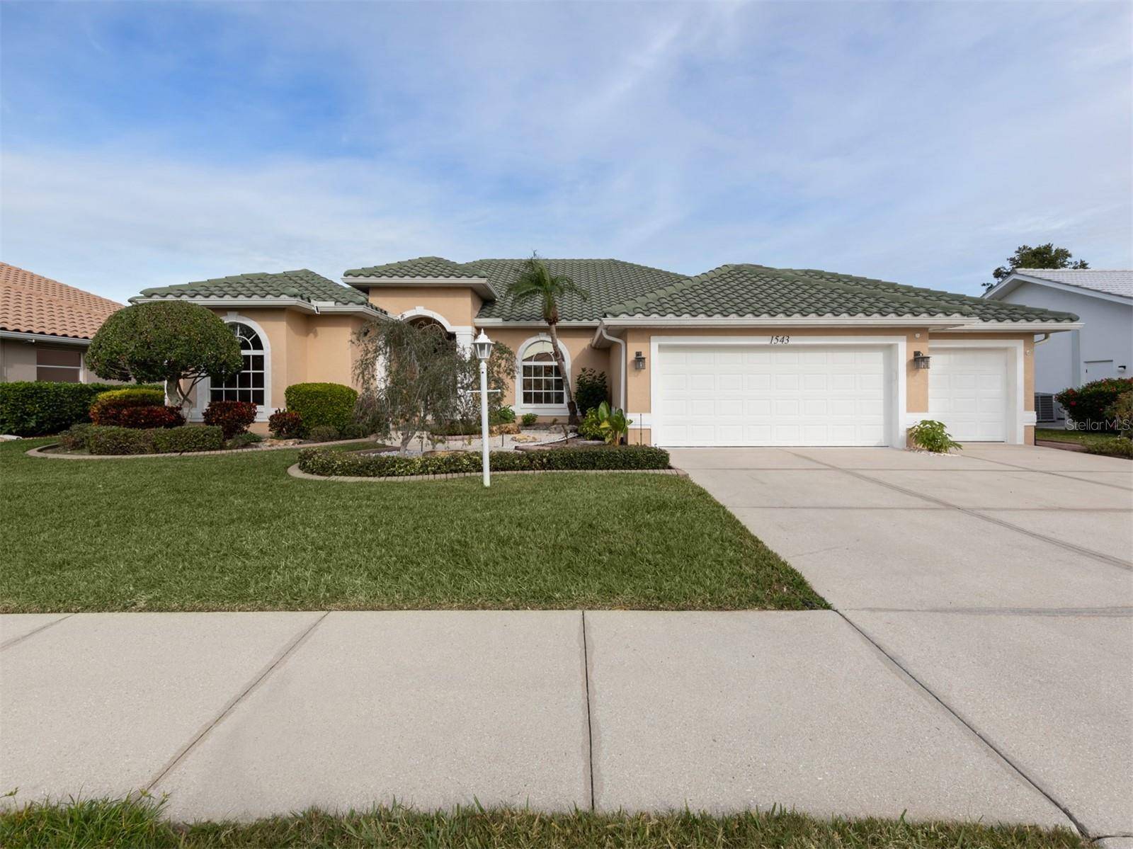 Venice, FL 34292,1543 WATERFORD DR