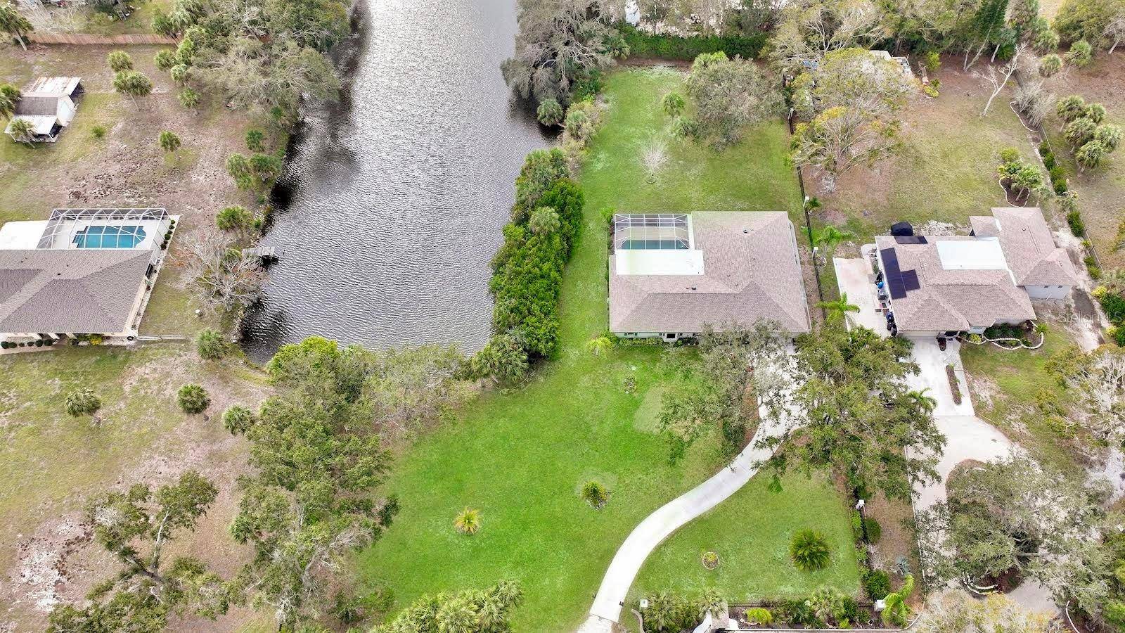 Nokomis, FL 34275,600 SUFFOLK CIR