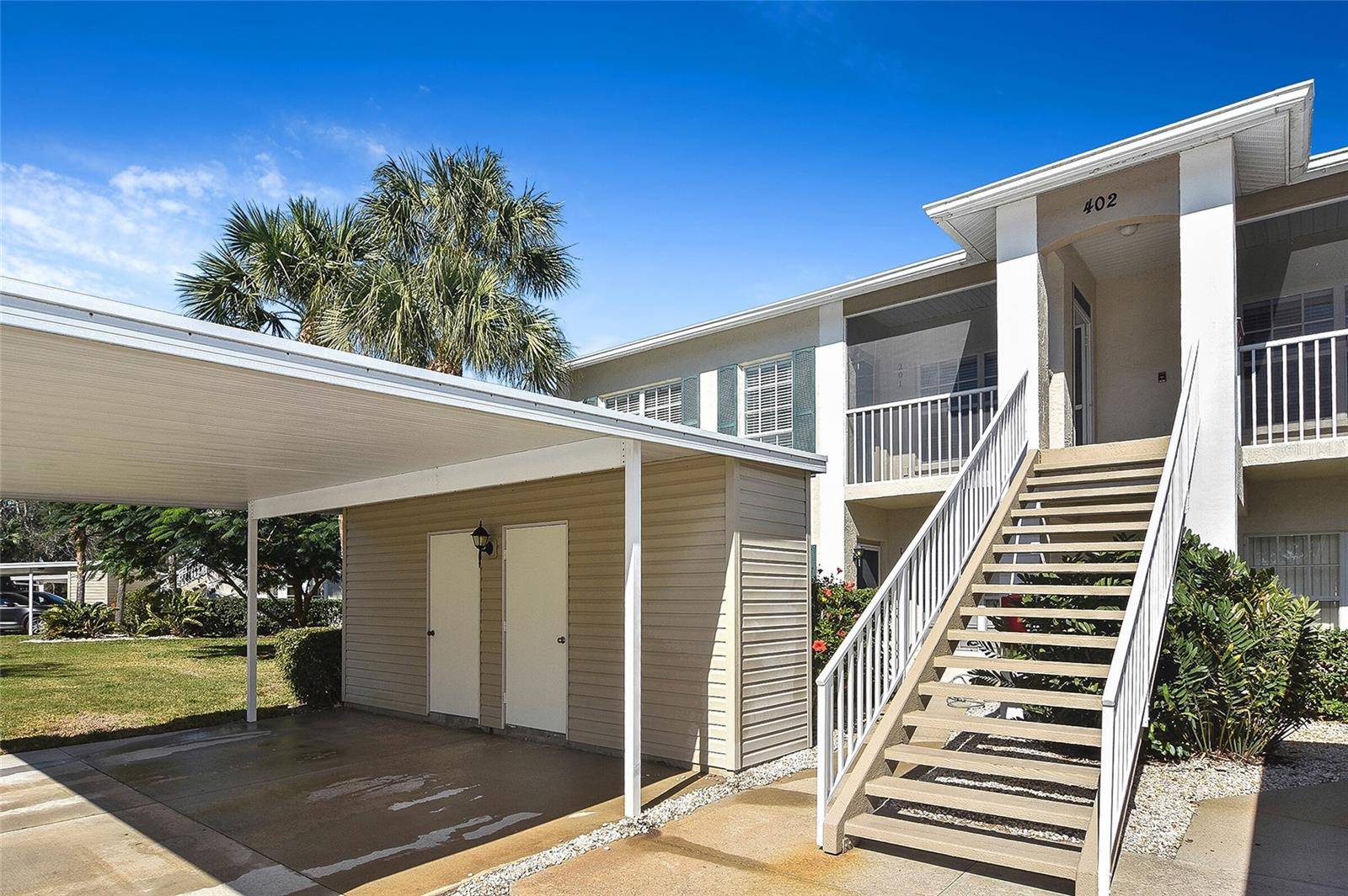 Venice, FL 34292,402 LAUREL LAKE DR #201