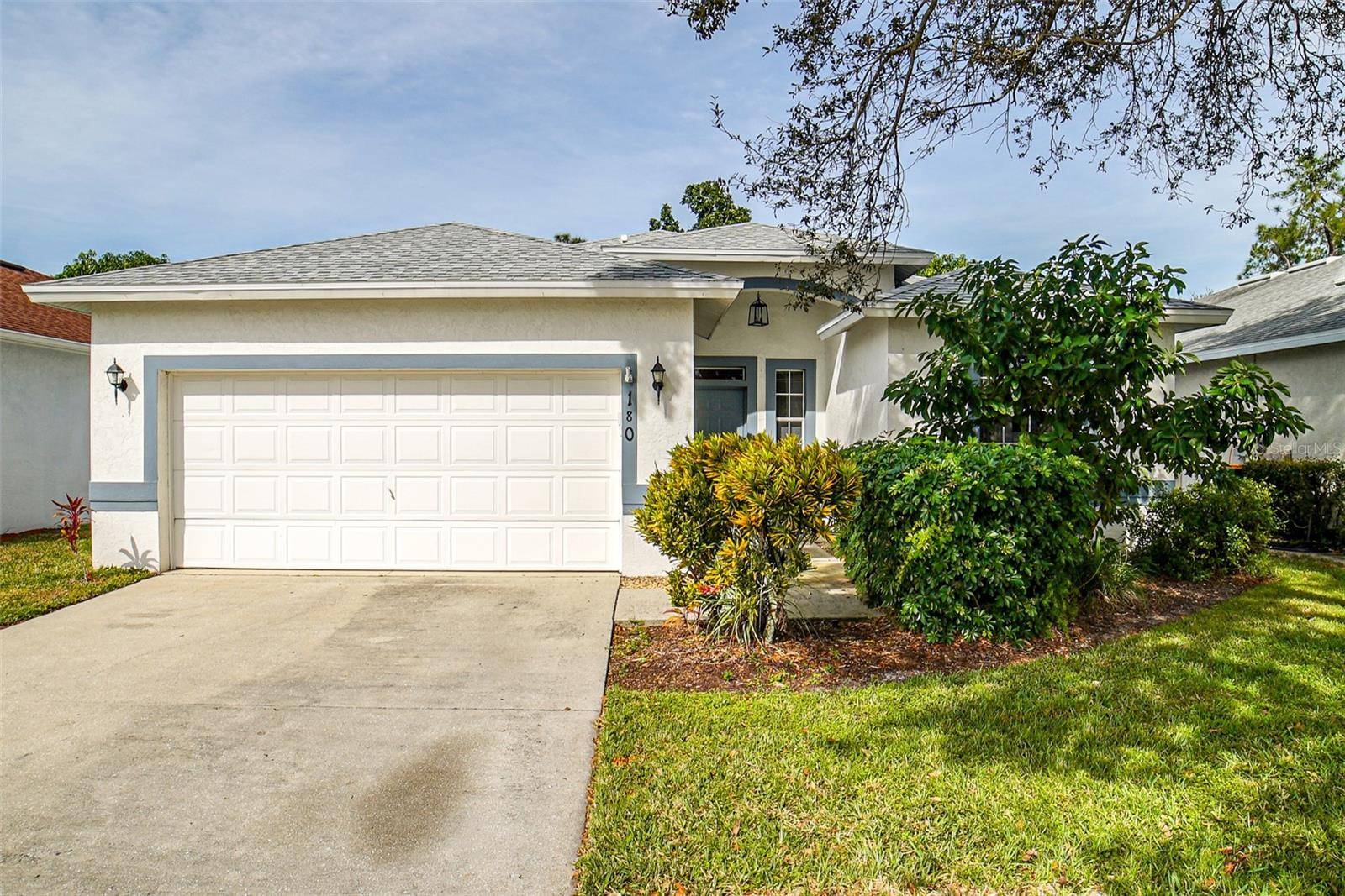 Naples, FL 34104,180 STANHOPE CIR