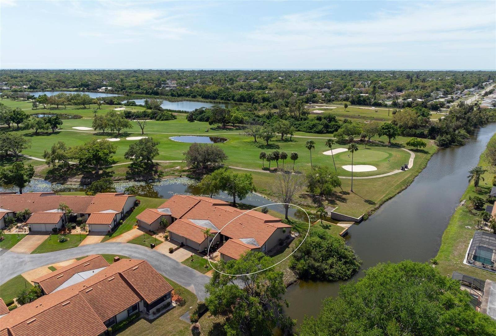 Venice, FL 34293,869 COUNTRY CLUB CIR #72