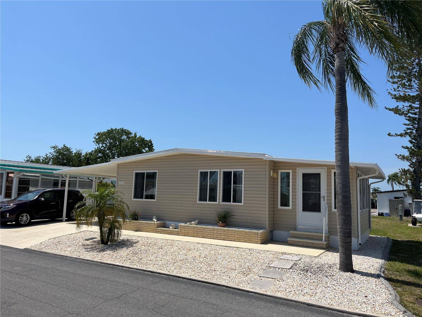 Venice, FL 34285,906 JOLANDA CIR