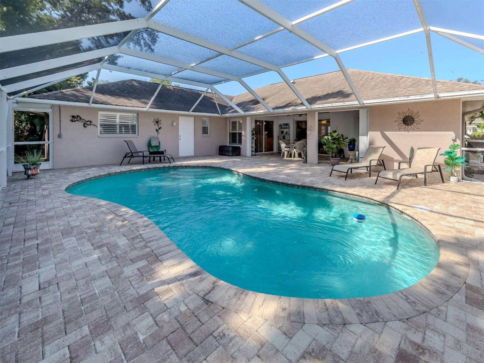 Venice, FL 34293,420 LAKE OF THE WOODS DR