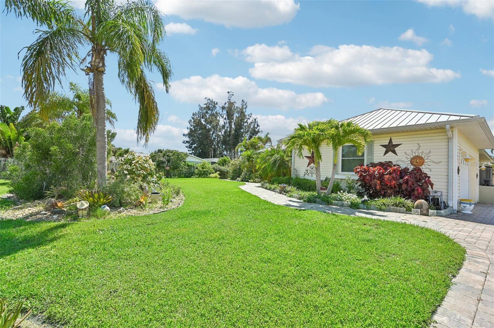 Venice, FL 34293,436 ALLIGATOR DR