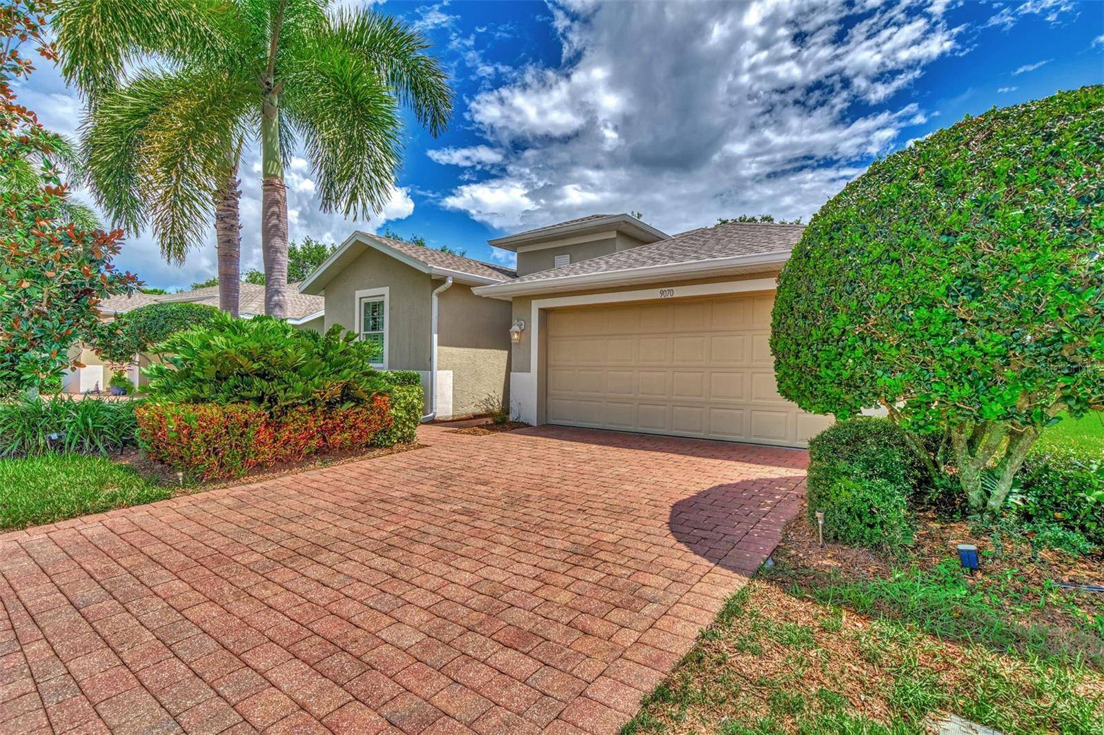 Venice, FL 34293,9070 COACHMAN DR