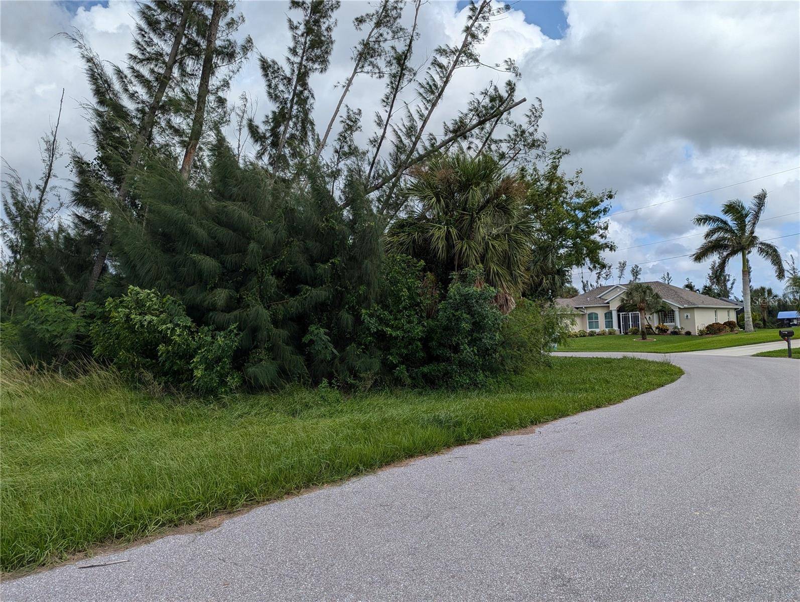 Port Charlotte, FL 33981,10506 SARASOTA RD