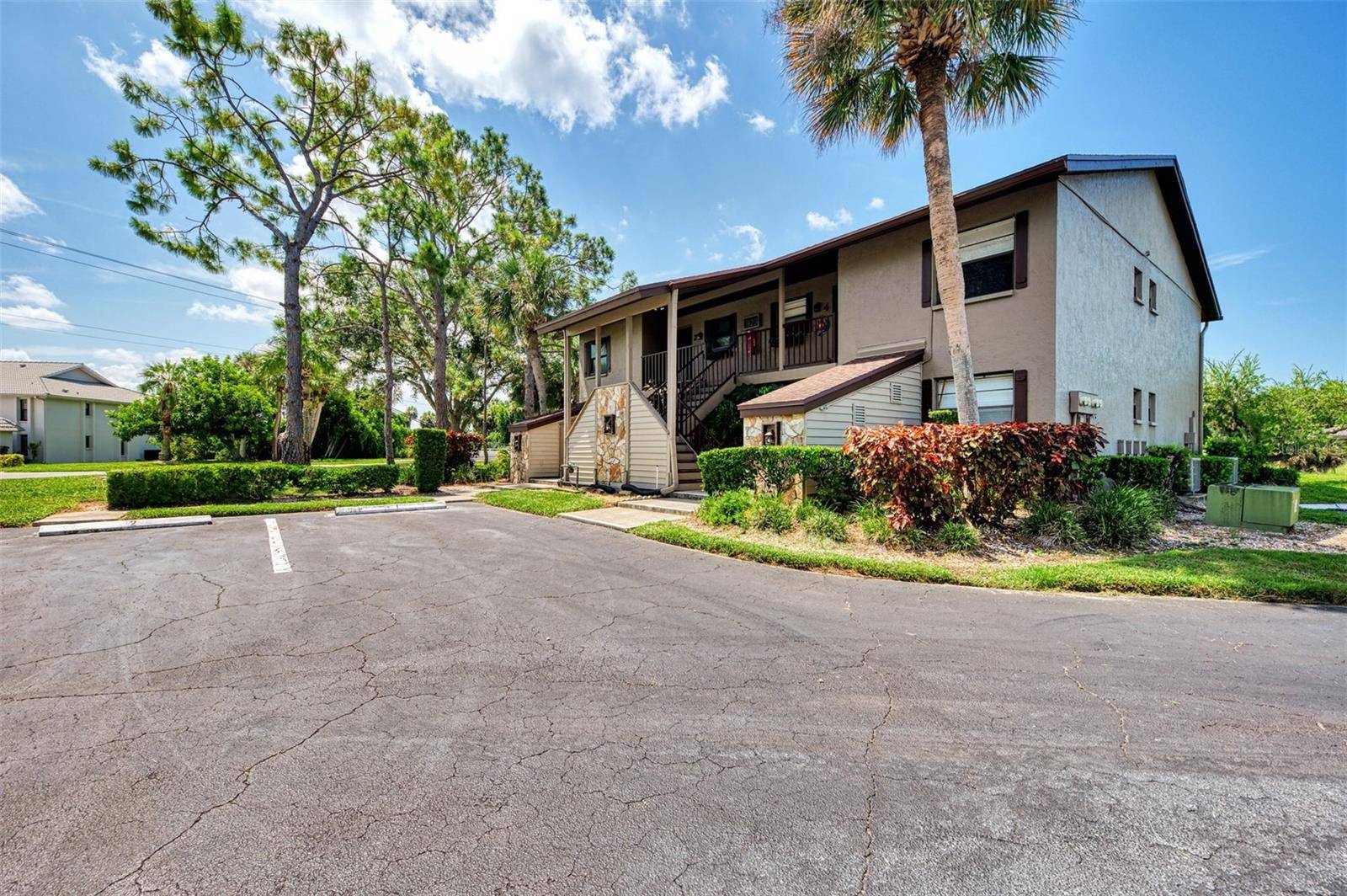 Venice, FL 34292,925 CAPRI ISLES BLVD #1