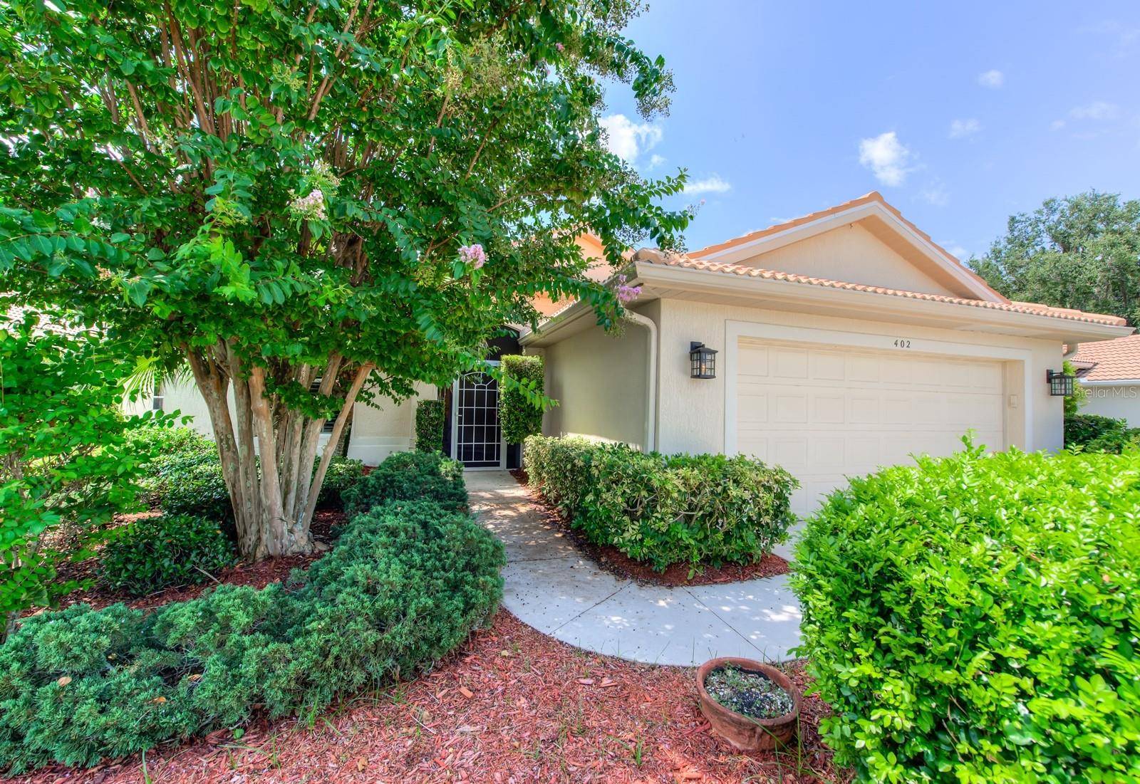 Venice, FL 34285,402 PINEWOOD LAKE DR