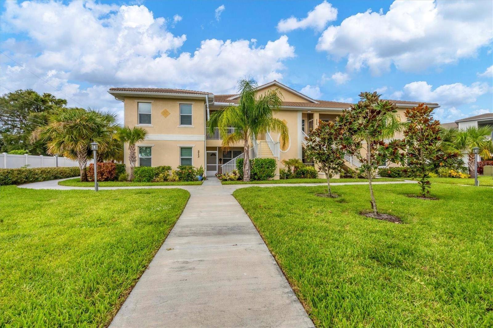 Venice, FL 34285,200 GARDENS EDGE DR #213