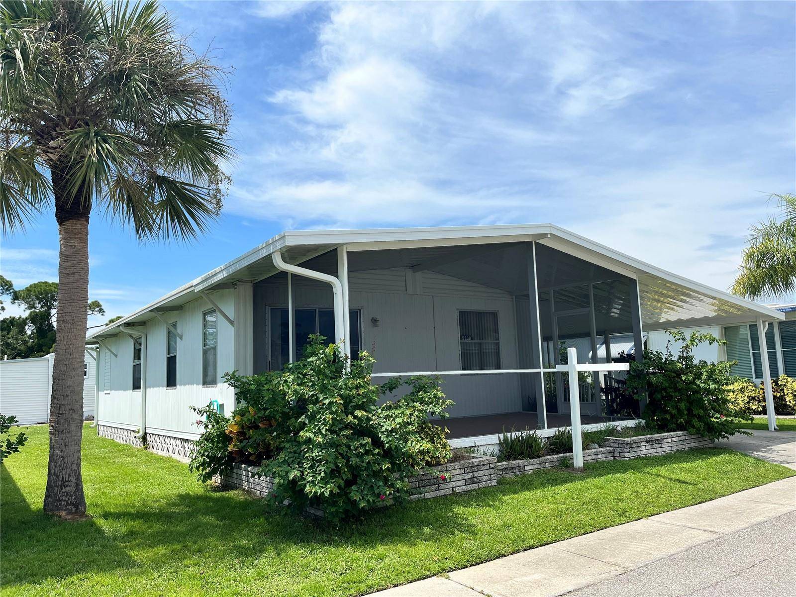 Venice, FL 34293,5830 FORSYTHIA RD