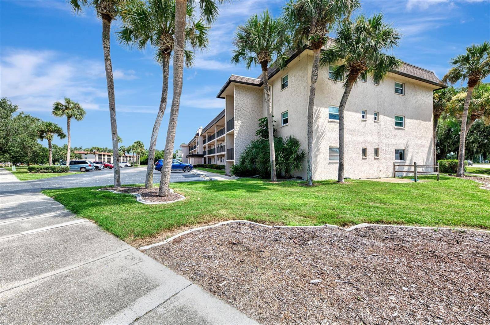 Venice, FL 34292,102 CAPRI ISLES BLVD #105