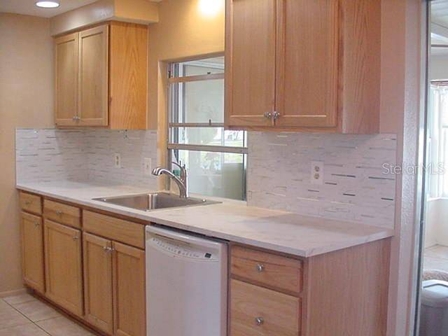 Venice, FL 34293,533 CIRCLEWOOD DR