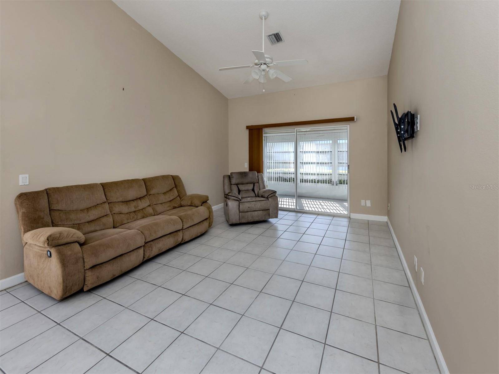 Venice, FL 34292,683 IRONWOOD CIR #112