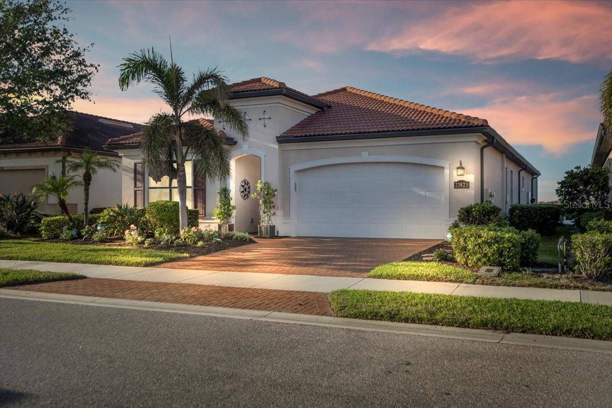 Venice, FL 34293,23823 WAVERLY CIR