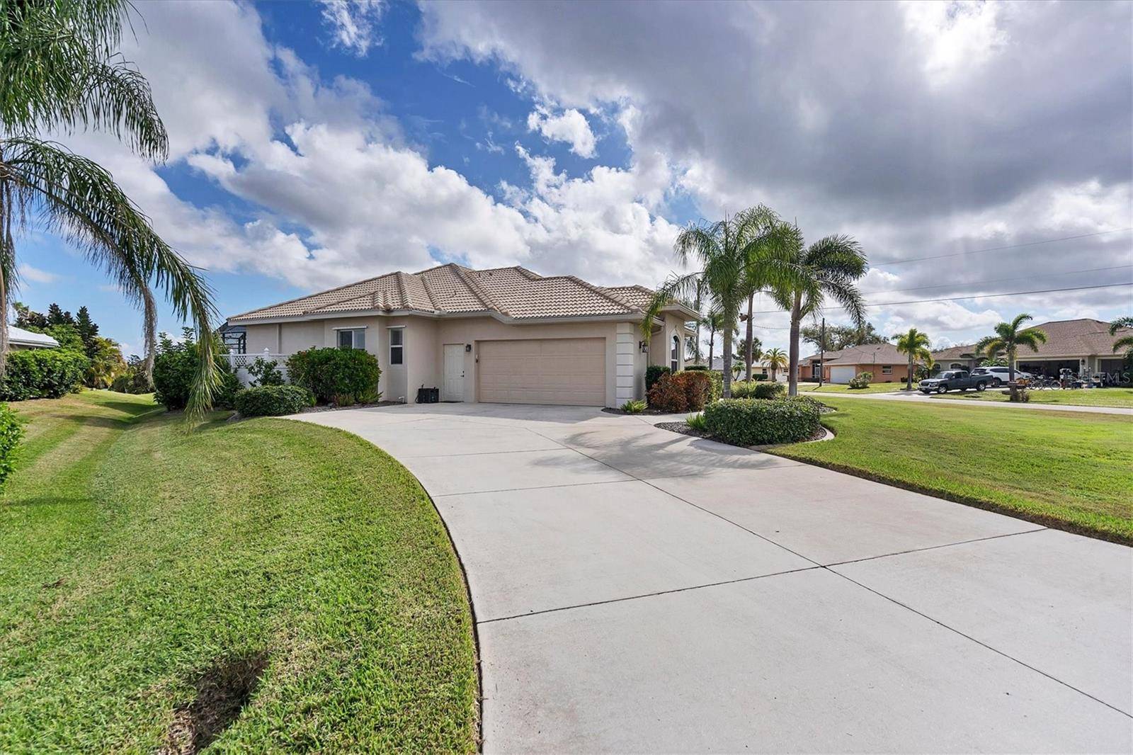 Rotonda West, FL 33947,2 SPORTSMAN TER